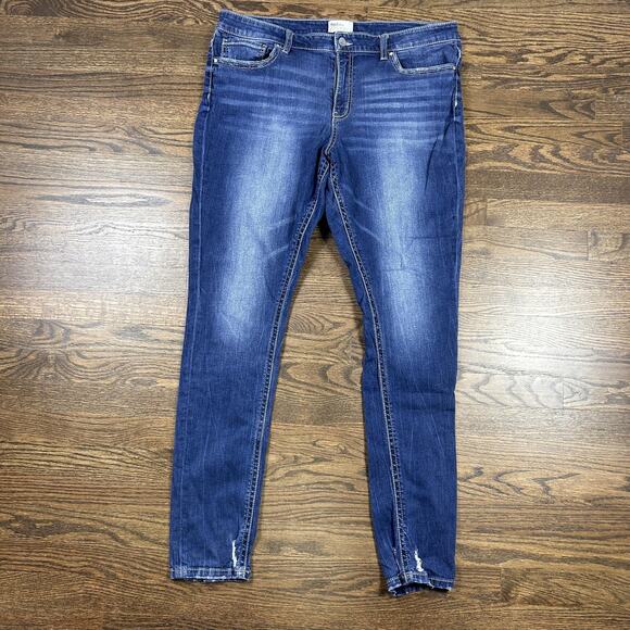 BKE Denim Payton Jeans Womens 36R Blue Medium Wash Skinny Fit Distressed - Picture 1 of 10